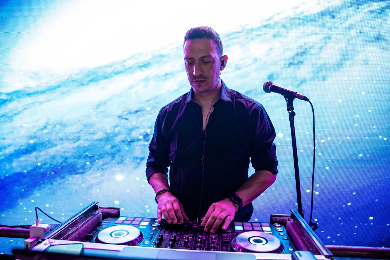 DJ Marcos Baena en acción